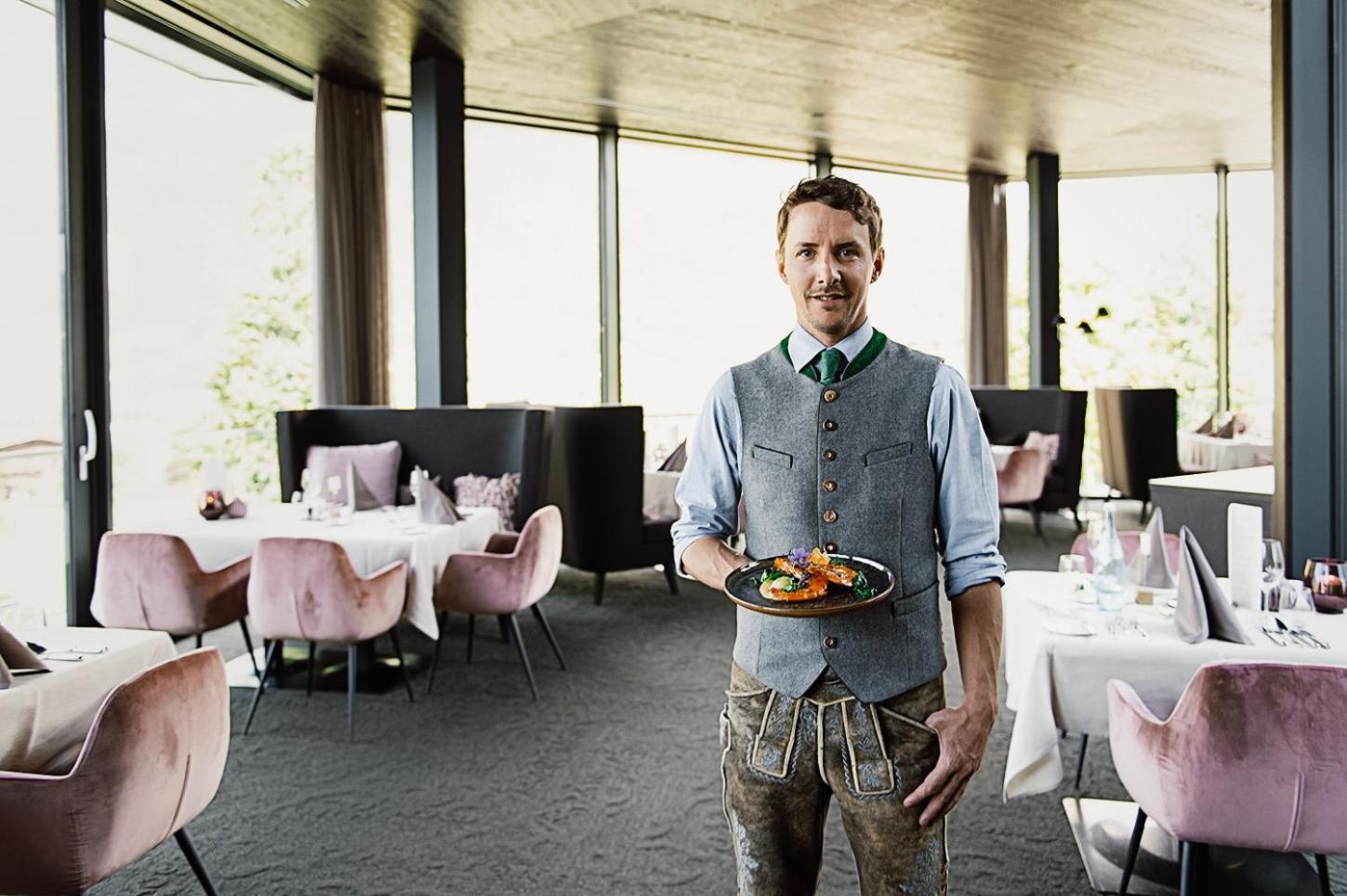 Held Hotell Fügen Eksteriør bilde